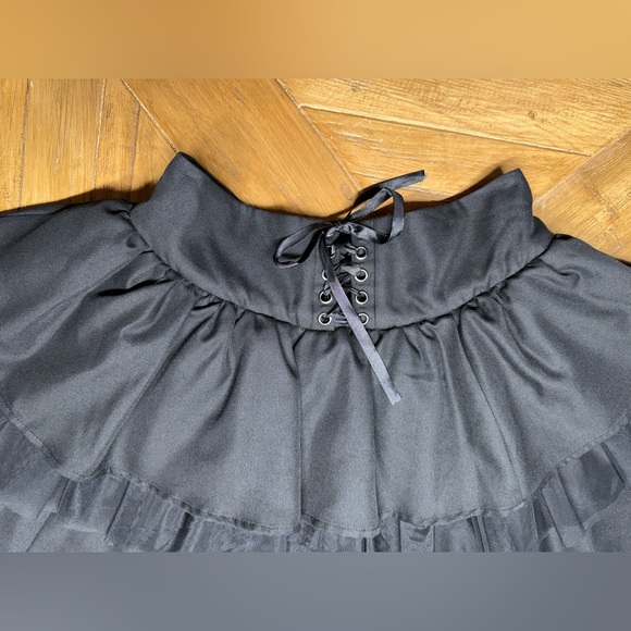 Hot Topic Black Tiered Tutu Skirt - so cute with lace up accent - size small - Picture 3 of 9